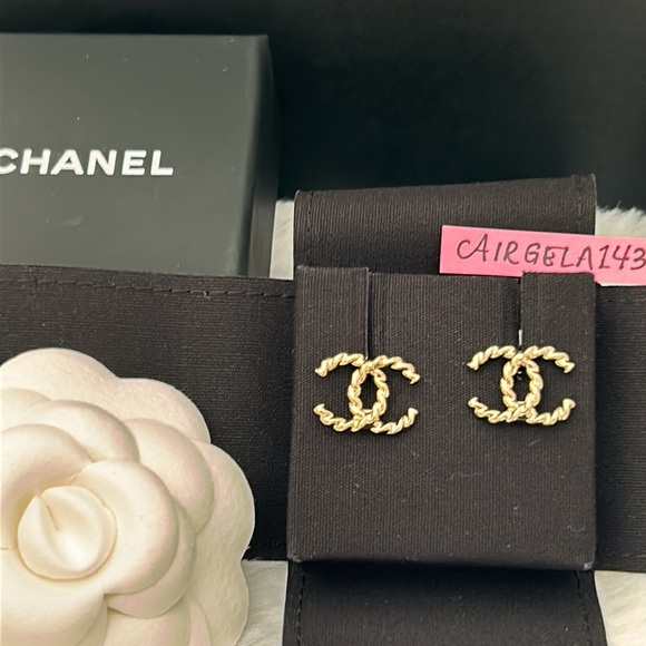 Chanel CC Stud Earrings - Picture 7 of 12